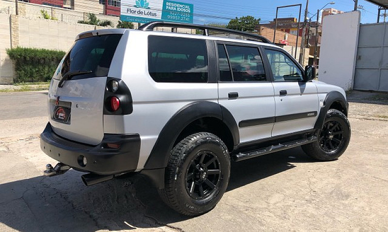 Pajero Sport 2010...