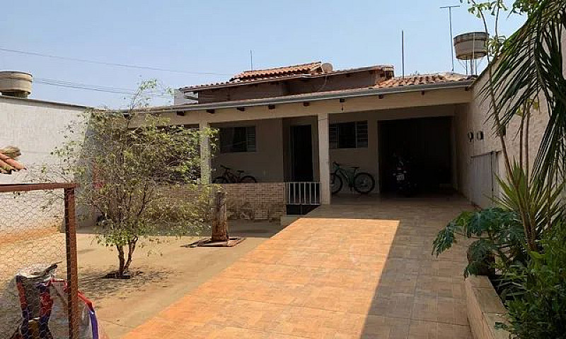 Casa Com 2 Quartos À...