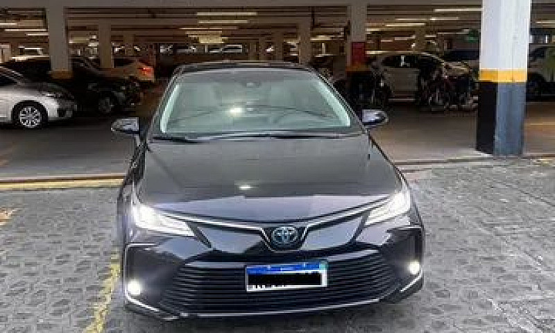 Corolla Altis Hybrid...