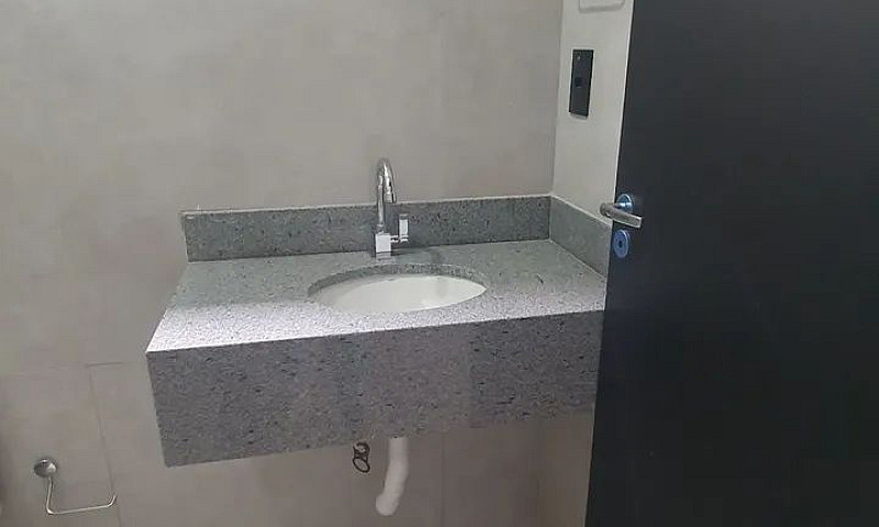 Alugam-Se Casas, Rua...