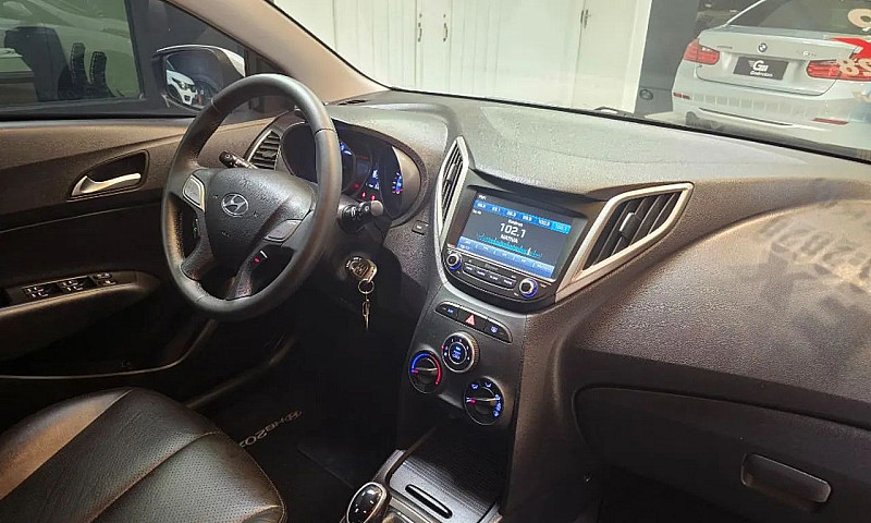 Hyundai Hb20X Style ...
