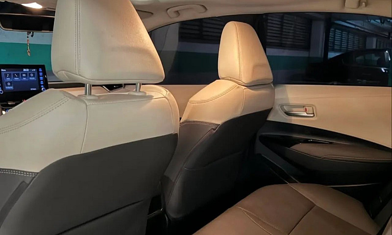 Toyota Corolla Altis...