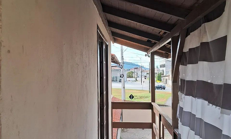 Alugo Casa Bem Local...