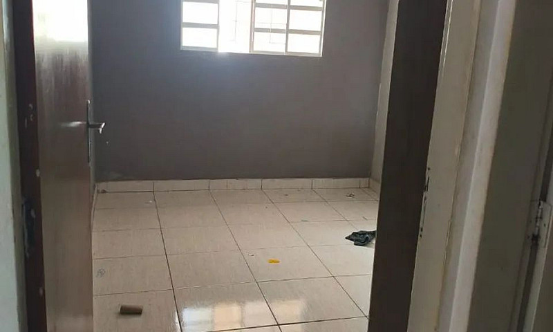 Alugo Apto Térreo, E...