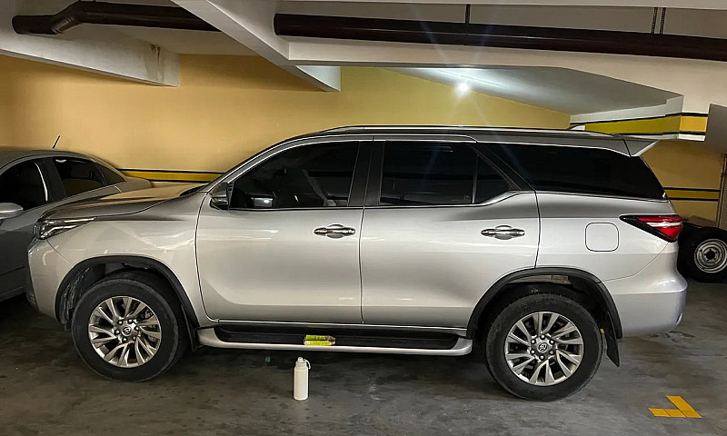 Toyota Hilux Sw4 Srx...