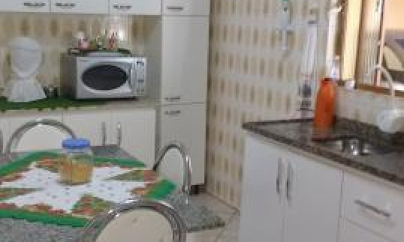Casa À Venda Com 3 D...