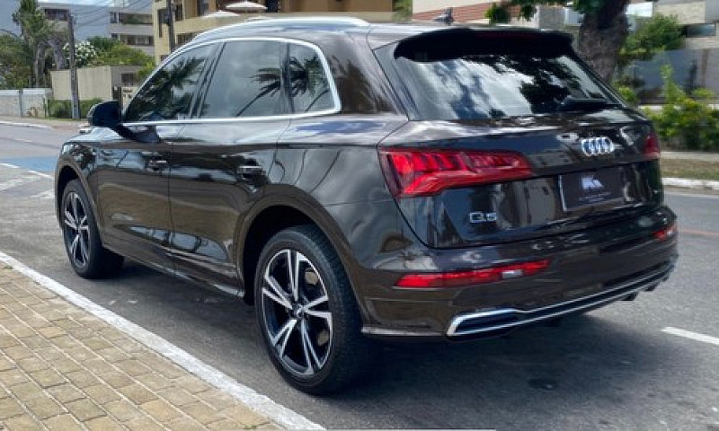 Audi Q5 S-Line  Top ...