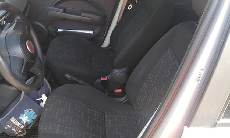 Fiat Uno Evo 2015 R$...