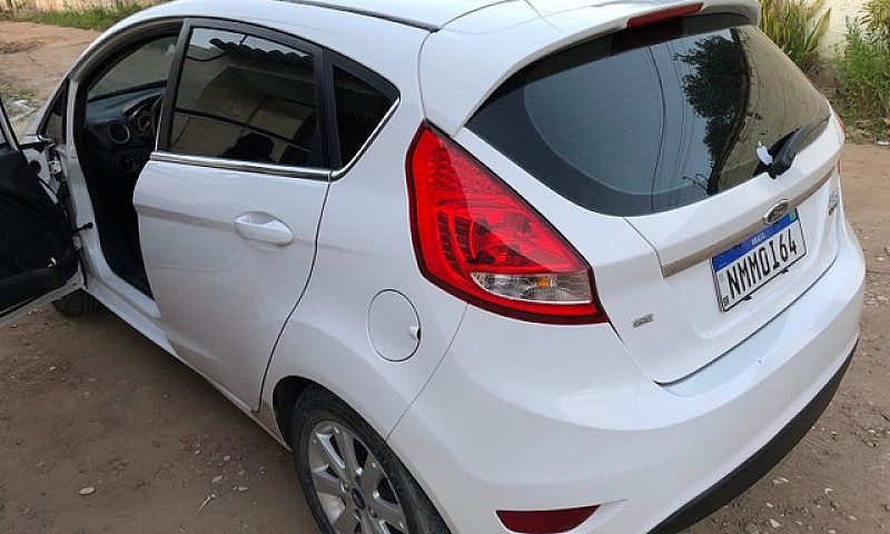 Ford Fiesta 1.6...