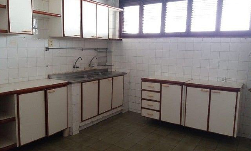 8 Casa Com Piso De M...