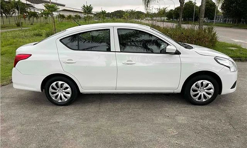 Nissan Versa 2016 1....
