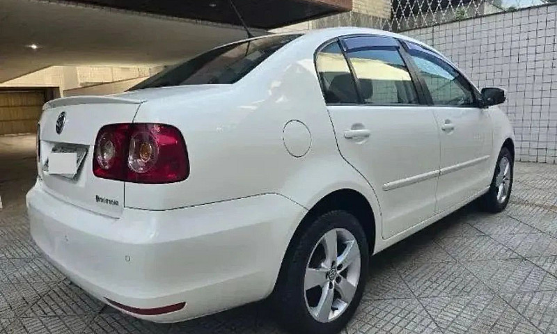 Volkswagen Polo Seda...