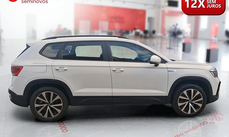Volkswagen Taos 2023...