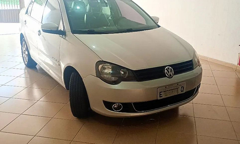 Volkswagen Polo Sed....
