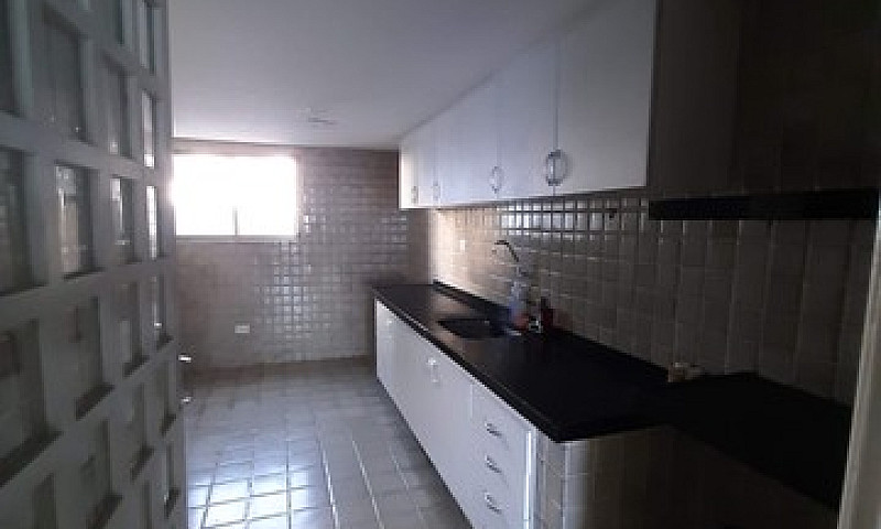 Apartamento 3+1Qts B...