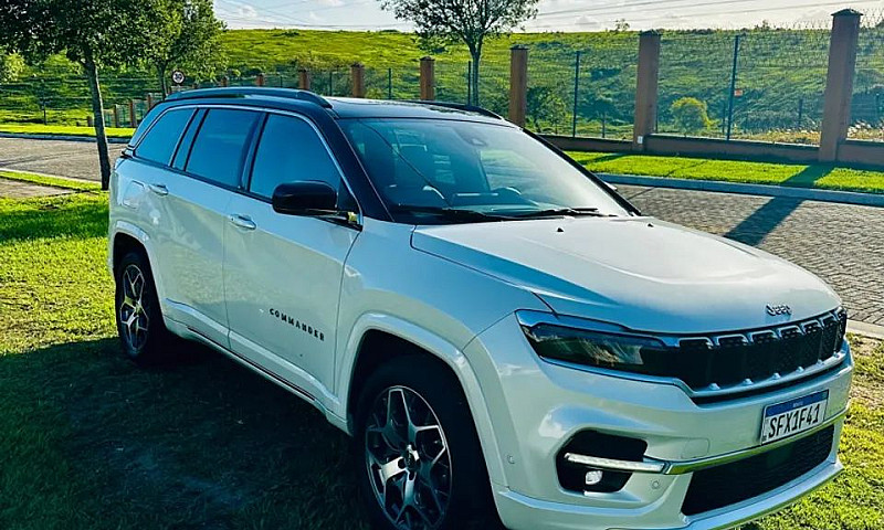 Jeep Commander Overl...