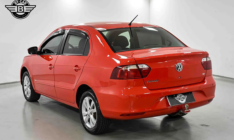 Volkswagen Voyage 1....