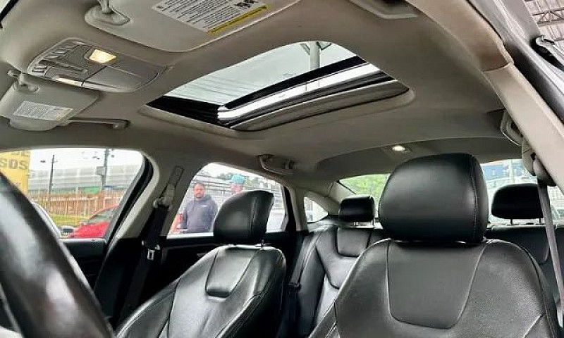 Ford Fusion Titanium...