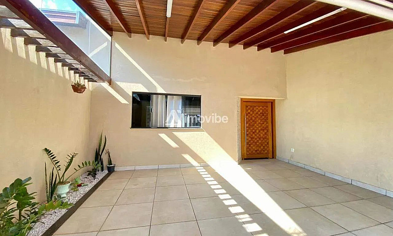 Casa À Venda Com 3 D...