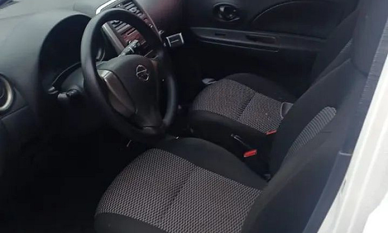 Nissan March S 1.0 1...