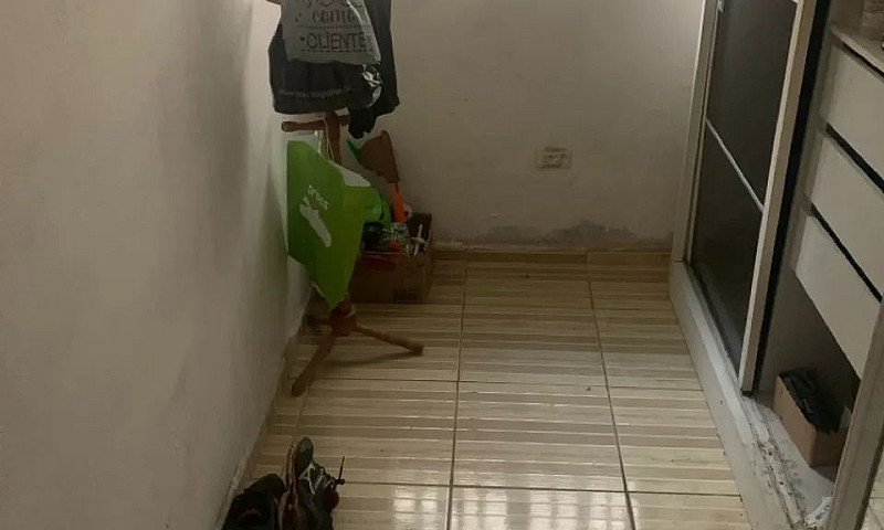 Vendo Essa Casa ...