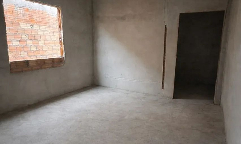 Vende-Se Ótima Casa ...