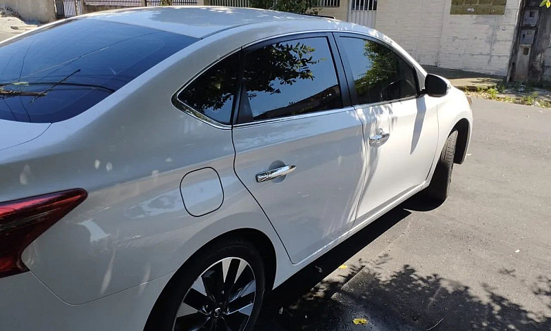 Nissan Sentra Sl 2.0...