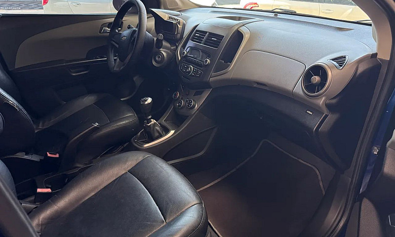 Chevrolet Sonic Hb L...