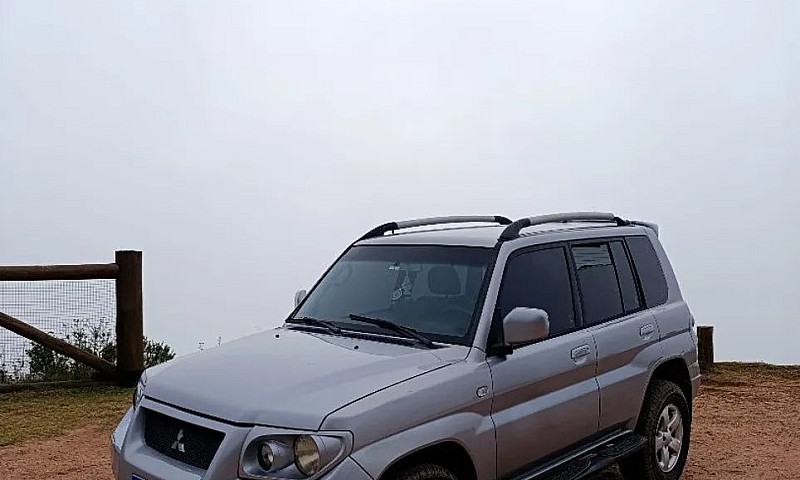 Mitsubishi Pajero Tr...