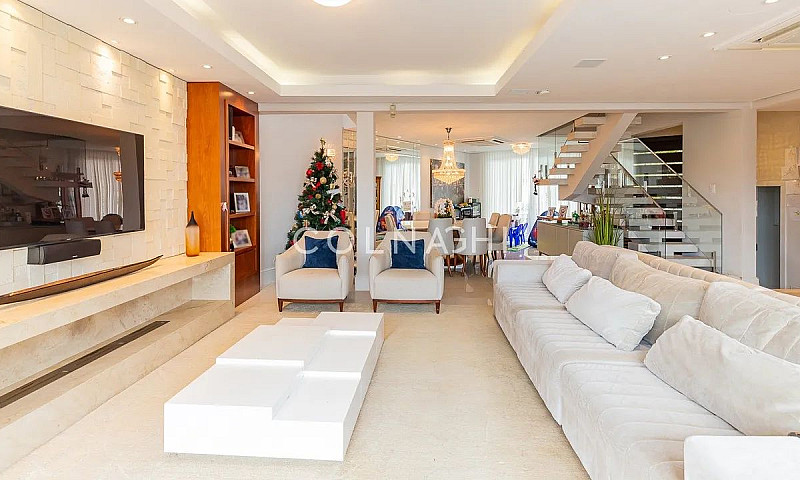 Casa Com Muito Espaç...