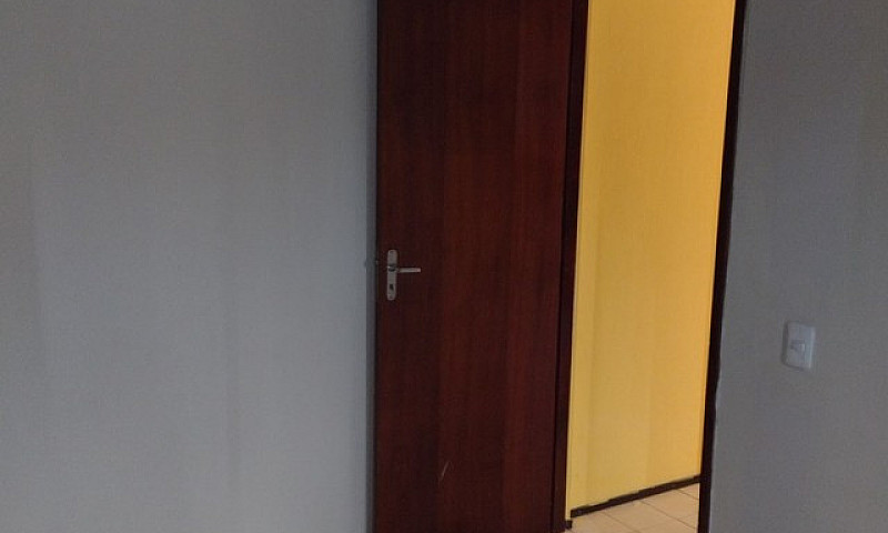 Alugo Apartamento Pr...