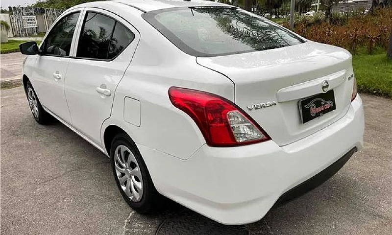 Nissan Versa 2016 1....