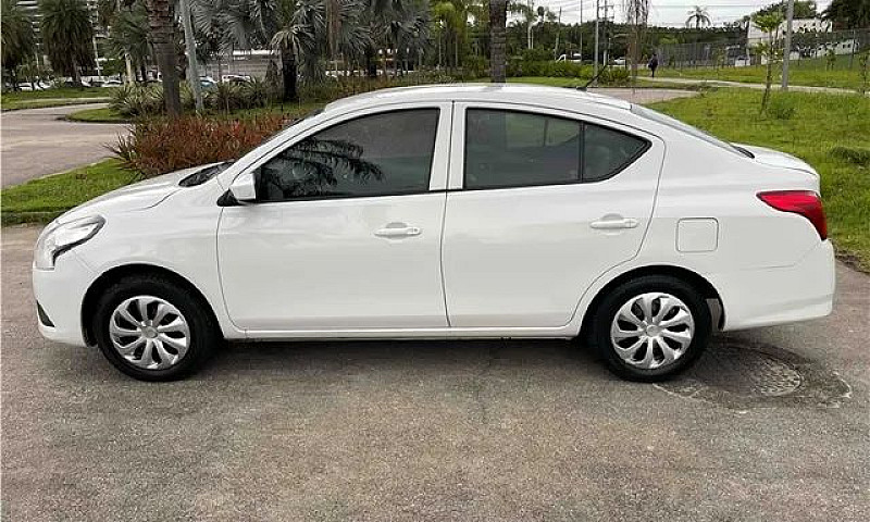 Nissan Versa 2016 1....