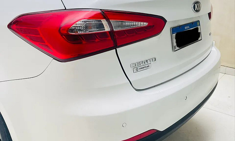 Kia Motors Cerato 1....