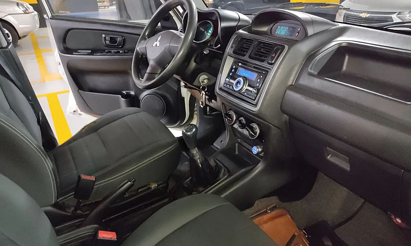 Mitsubishi Pajero Tr...