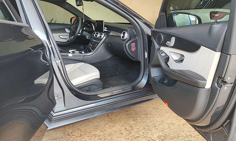 Mercedes-Benz C-250 ...
