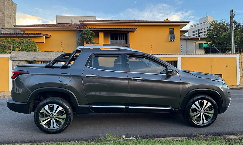 Fiat Toro Volcano 2....