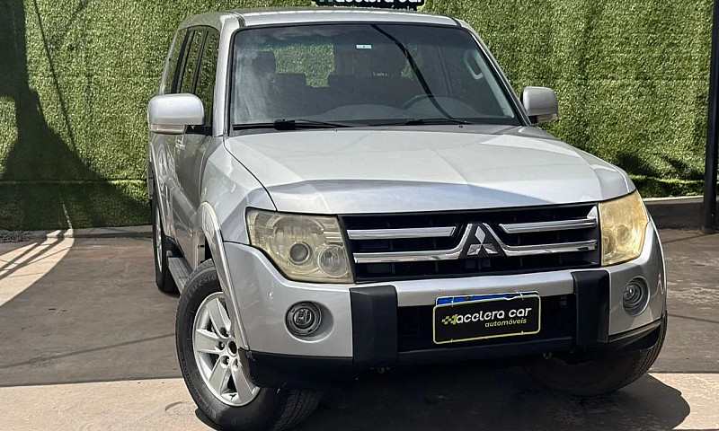 Mitsubishi Pajero Fu...