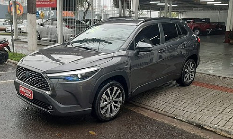 Toyota Corolla Cross...