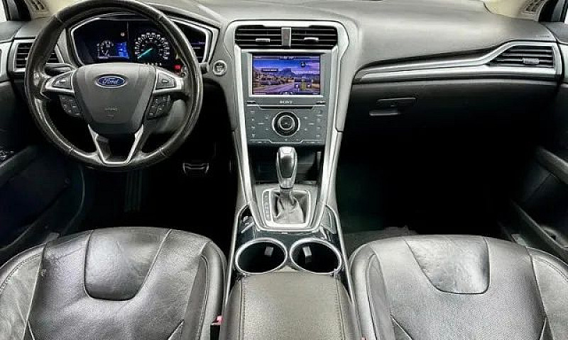 Ford Fusion Titanium...