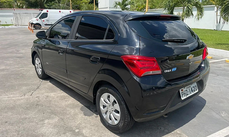 Chevrolet Onix Hatch...
