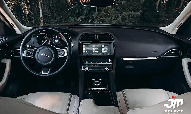 Jaguar F-Pace 2.0 Pr...