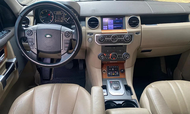 Land Rover Discovery...