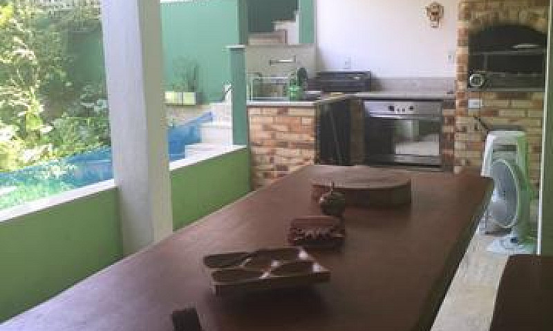 Linda Casa À Venda...