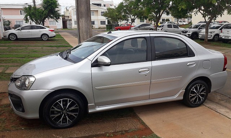 Top Etios Sedan Auto...