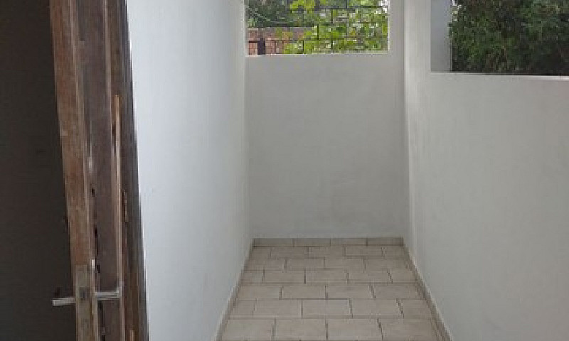 Aluga-Se Apartamento...