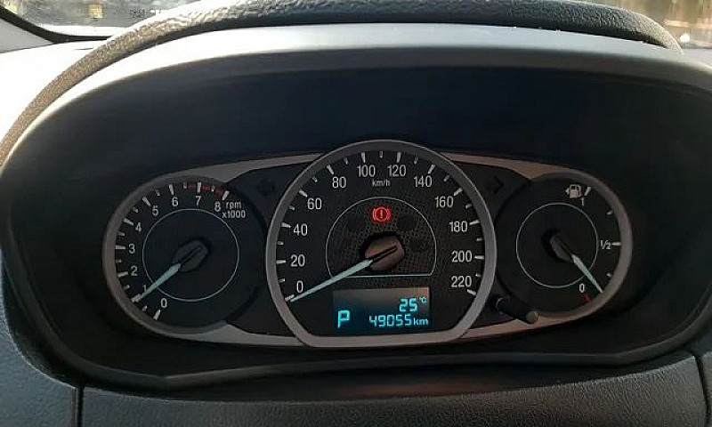 Carro Ka Sedan...