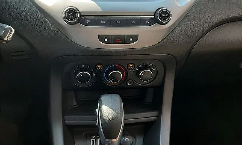 Carro Ka Sedan...