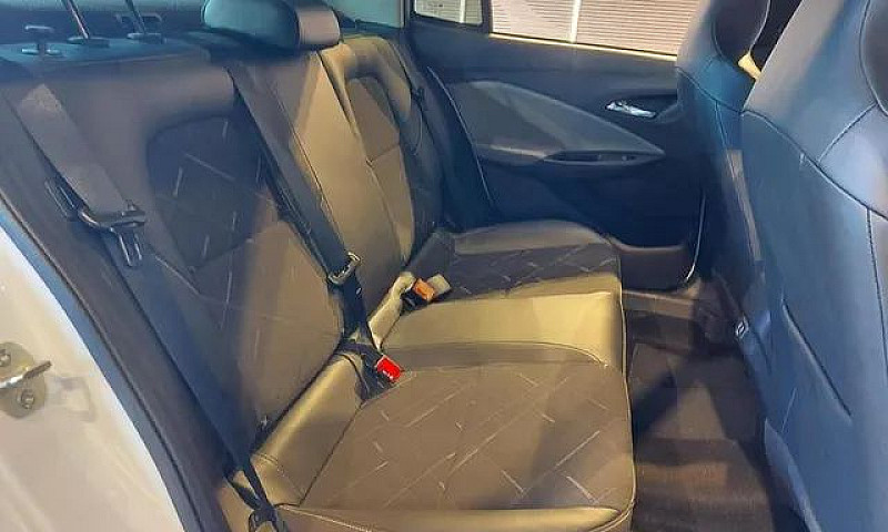Chevrolet Onix Plus ...
