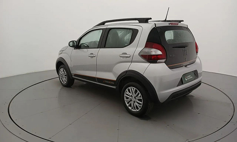 Fiat Mobi Trekking 1...